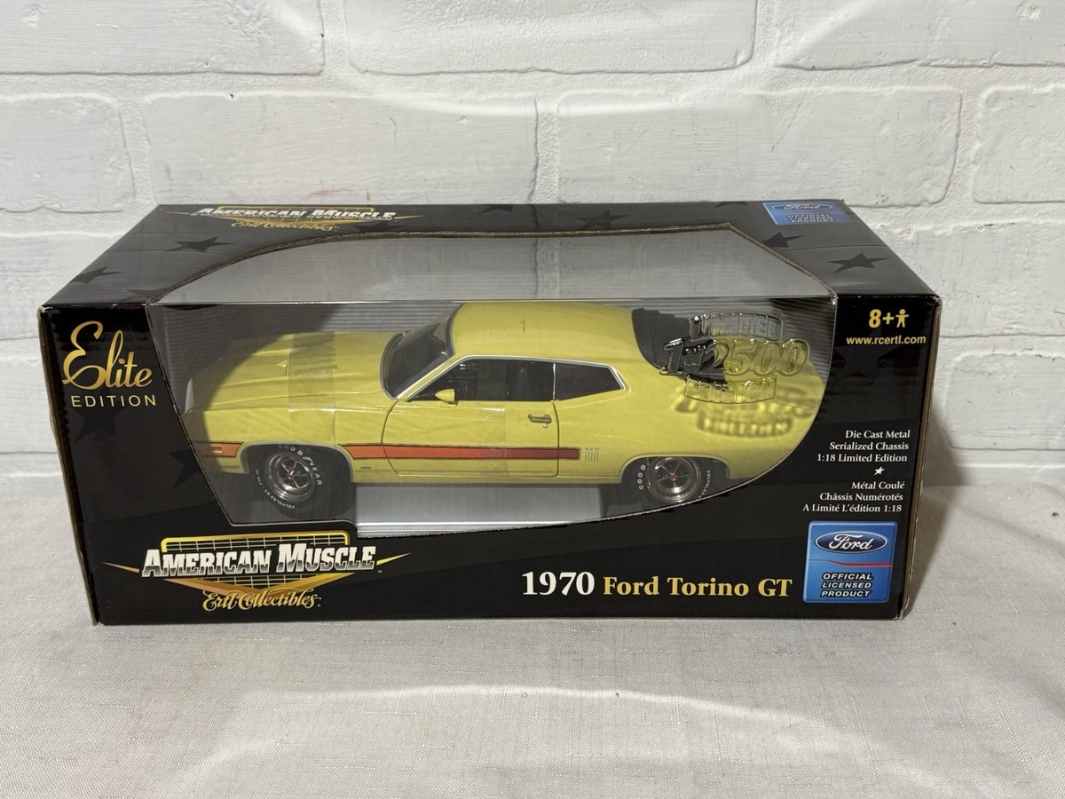 ERTL アーテル Ford Grand Torino 1/18 1976 Ford Gran Torino silver 1:18 Ertl American Muscle 79135