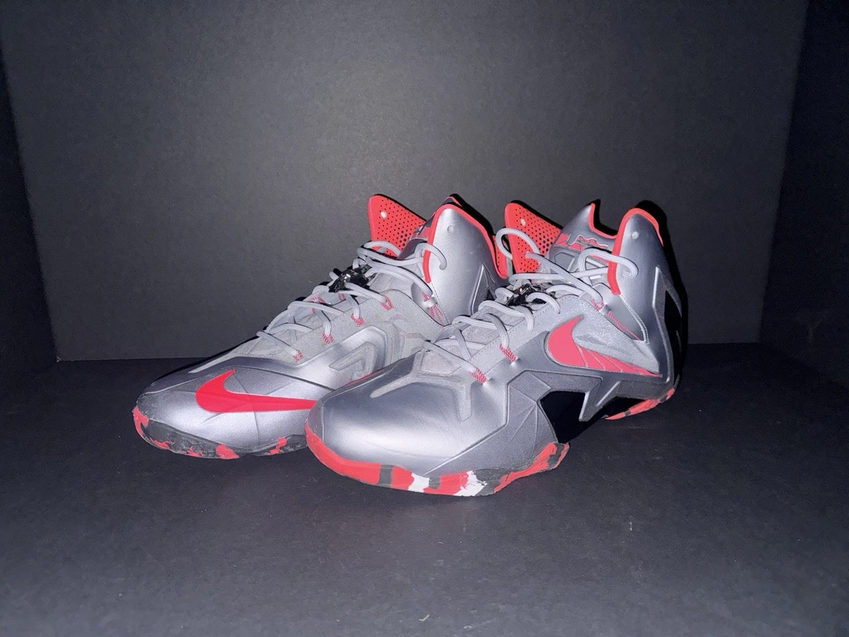 Nike LeBron 11 elite team 642846 001 Size 10 Men NIKE LEBRON XI 11 ELITE  main image 3