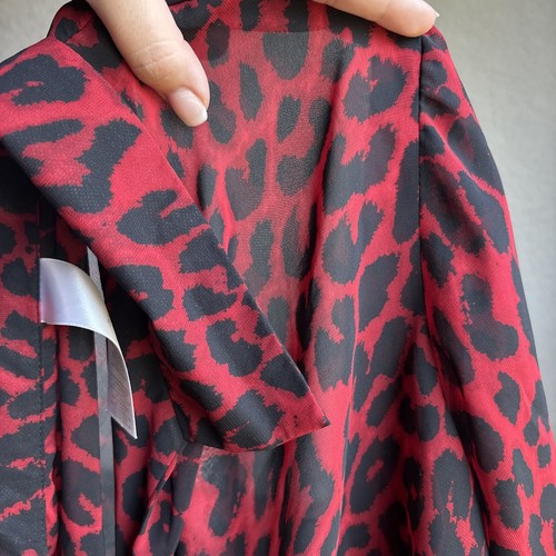 Woman’s 3X red leopard button Up blouse 3/4 sleeve pockets Sheer Lightweight - Picture 7 of 7