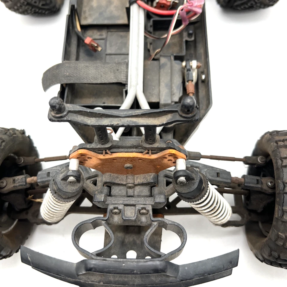 RARE VINTAGE DHK Hobby Crosse 1/10 Run 4x4 Monster Truck 38 Kph 8136 Untested - Image 4 of 4