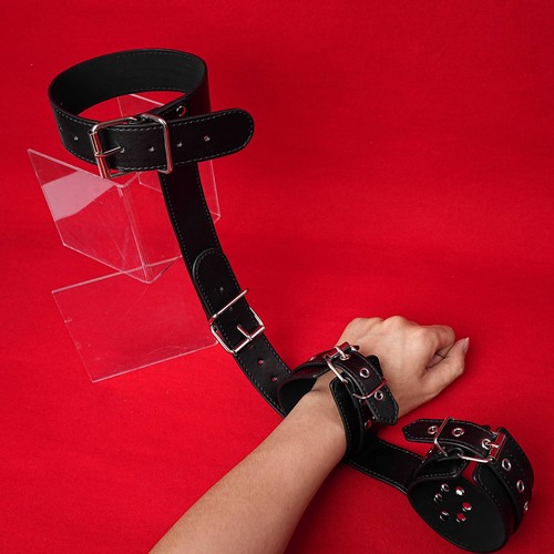 Bondage PU-Leder Handschellen Fessel Armbinder Halsband Body Harness Fesseln SM - Bild 14 von 22