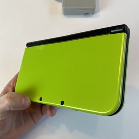 New Nintendo 3DS XL Handheld Console Lime Green With Charger Stylus