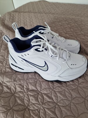 Nike  Monarch Weiss 45
