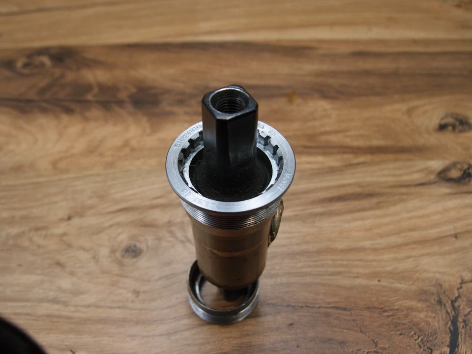 1992 vintage MTB bottom bracket Shimano Deore BB-UN51 Japan 118 mm BSA / 68 mm - Image 3 of 4