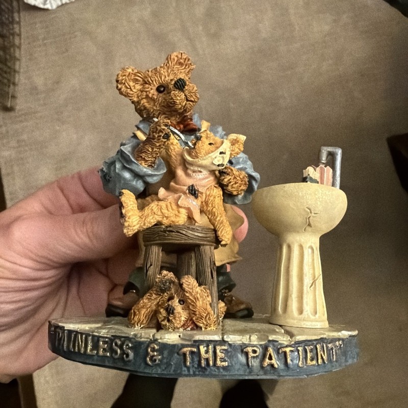 Boyds Bear # 227710 "Painless And  The Patient" Retired, Preowned 1998