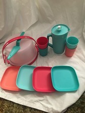 TUPPERWARE NEW Kids Cake Party Set-Pitcher 4 Cups Plates Cake Taker Coral Teal