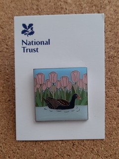 National Trust BIDDULPH GRANGE GARDEN Moorhen And Tulips Charity Pin Badge