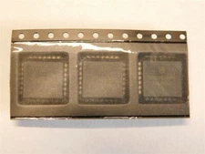 3 ON Semiconductor MC100E131FN 5V ECL 4-Bit D Flip-Flop ICs 28-PLCC