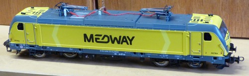 Piko 51594 MEDWAY BR494 Electric Locomotive, Era VI, Yellow Livery - Picture 4 of 4