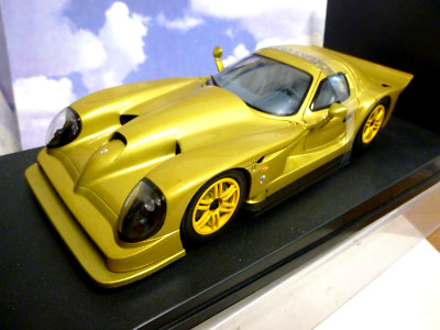 AUTOART AUTO ART 1/18 DIECAST 1998 PANOZ ESPERANTE GTR-1 STREET CAR GOLD 78202