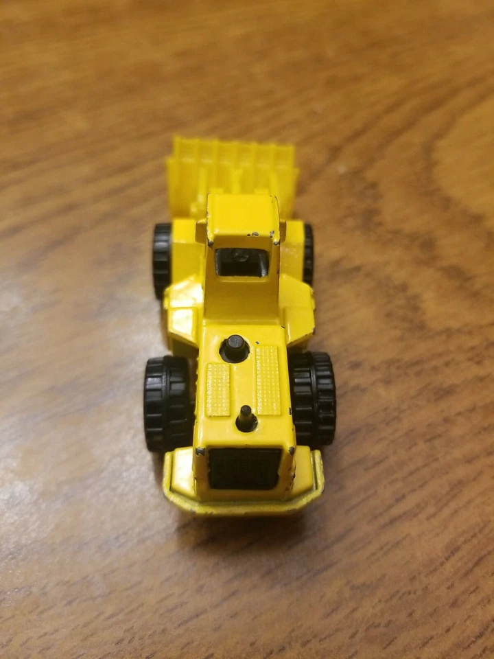 1971 Vintage Hot Wheels  Bulldozer Front Loader Malaysia Caterpillar (Masi C&C) - Image 4 of 4