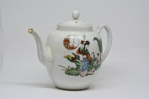 Antique Chinese porcelain republic period porcelain teapot - 5.5 inches tall 🐘