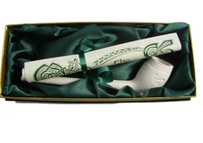 Harp Design Boxed traditional Irish Clay Pipe with Scroll