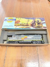 HO Scale Athearn Gray GP38-2 Diesel Locomotive Seaboard System Train unpowered