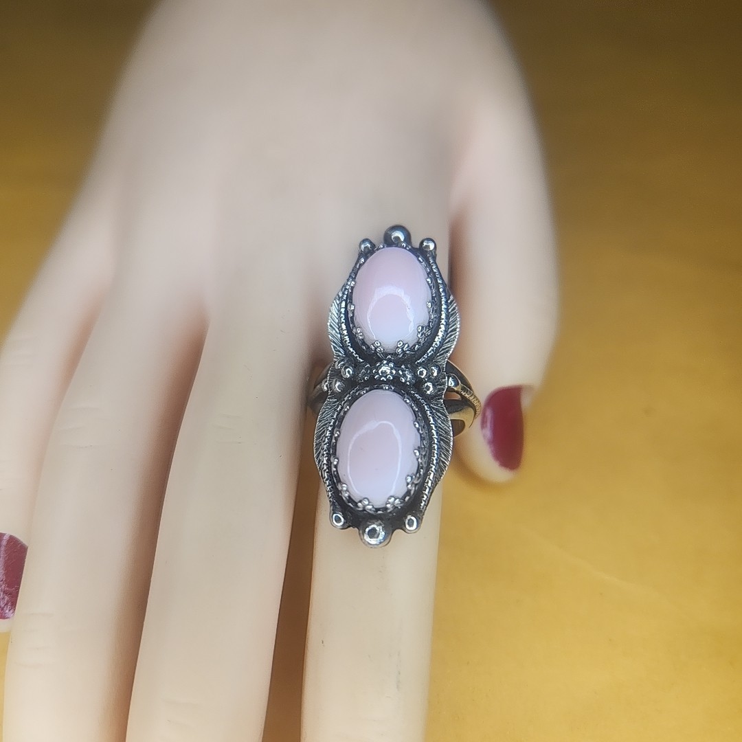 Sterling Silver 2 Pink Queen Shell Ring - image 2