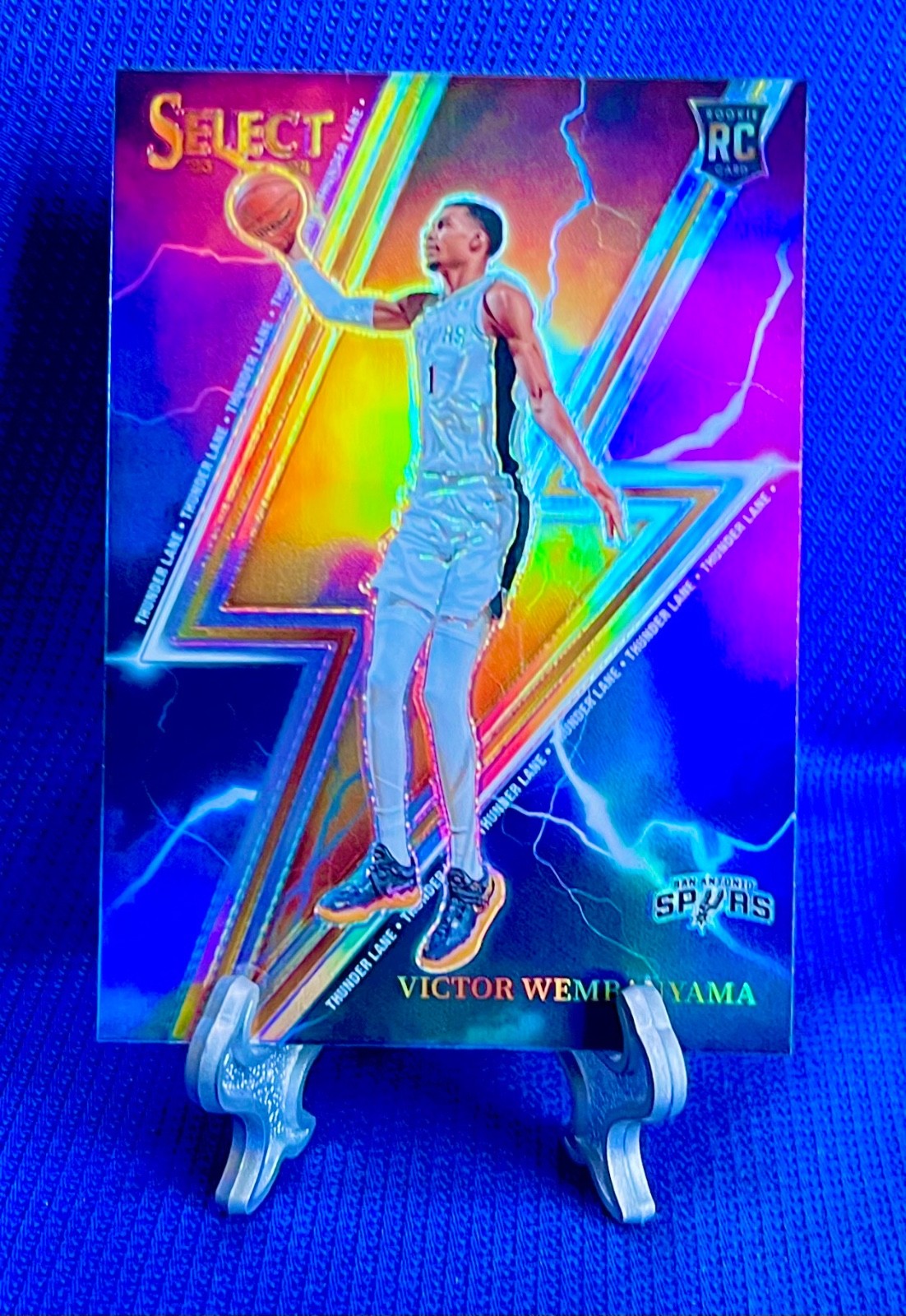 2023-24 Panini Select Thunder Lane Silver Prizm Victor Wembanyama 5 Rookie SPURS