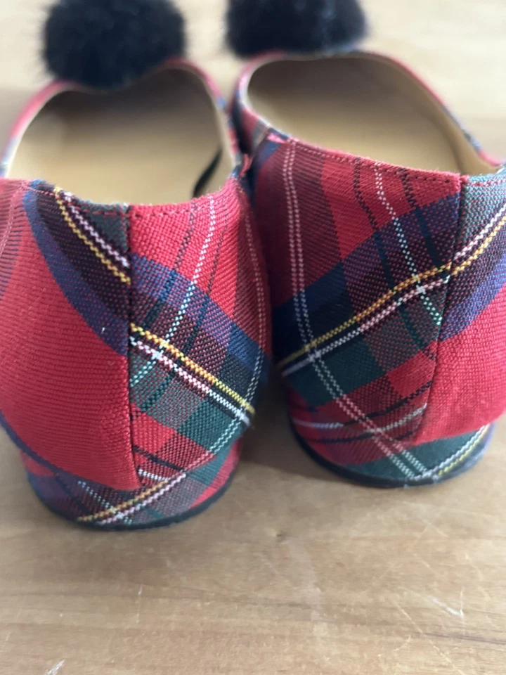 Talbots Tartán Rojo Pop Multi Edison Pom Pom Cuadros Vacaciones Zapatos Planos Talla 8.5 Usados en Excelente Condición Foto 4 de 4