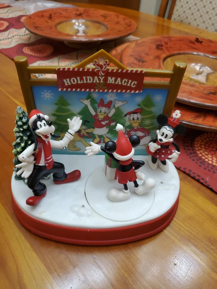 Disney Ruz Invierno Magia Escena Animada Luces Música Mickey Goofy Minnie Foto 4 de 4