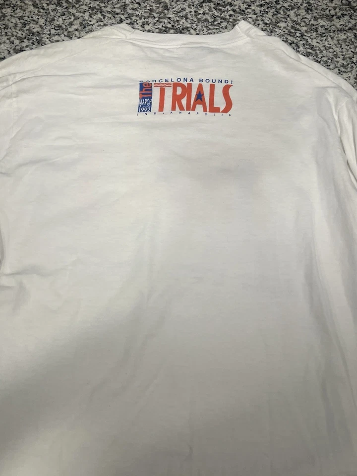 Camiseta de Pruebas de Natación Olímpicas de Estados Unidos 1992 Vintage — ¡Barcelona Bound! Hecho en USA Foto 4 de 4
