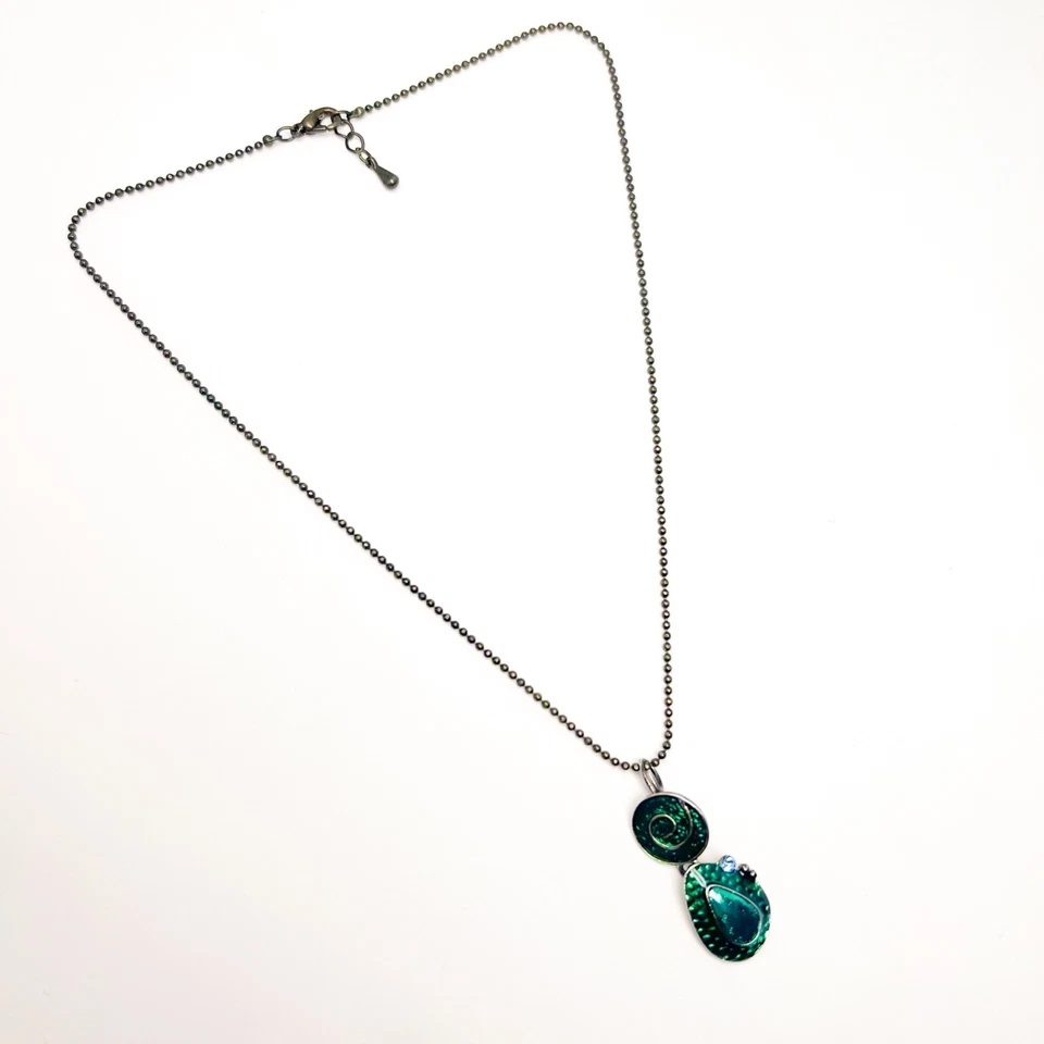 Collar Colgante Cristal Esmeralda Verde Esmalte Usado Excelente Estado Foto 2 de 2