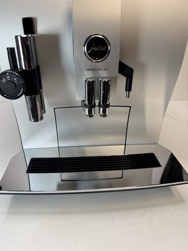 Jura Impressa Z7 One-Touch Superautomatic Espresso Machine - Picture 4 of 10