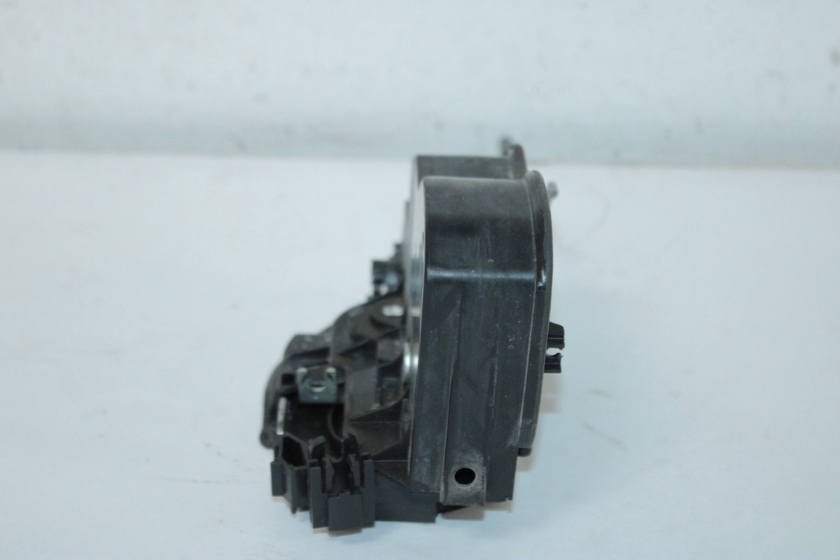 08 BMW 528i SEDAN E60 - PASSENGER REAR DOOR LOCK ACTUATOR 7202148  