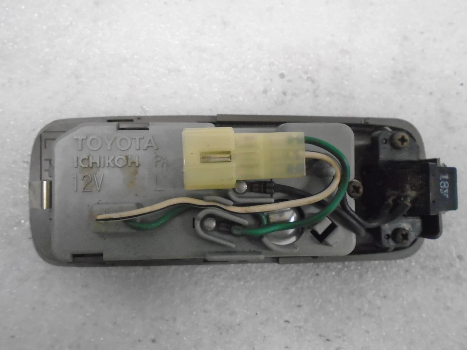 VI611235 91-93 LEXUS LS400 Conductor Izquierdo Trasero INTERIOR DOMO LUZ LÁMPARA OEM Foto 4 de 4