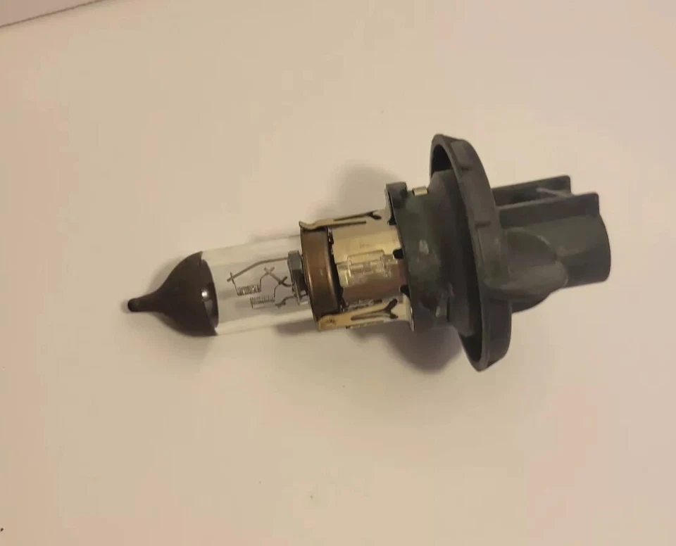 (2) Base de bombilla de faro GE Lighting H13 Foto 2 de 4