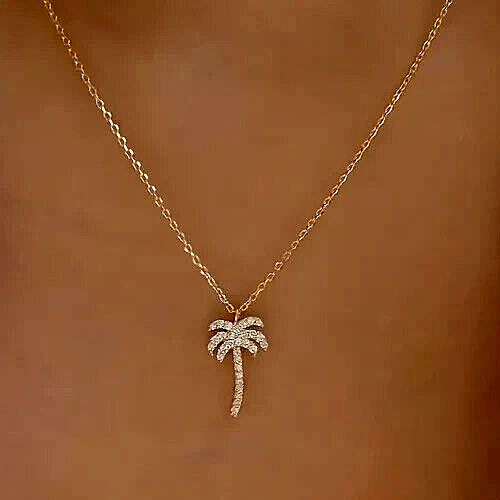 VETEMENTS Squisita Collana Ciondolo Palma A grappolo Zirconi Placcata 14K con Dettagli Fini