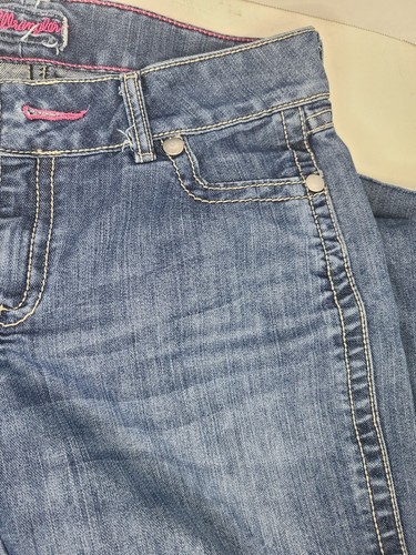 Jeans donna WRANGLER lavaggio medio accenti rosa taglia 9/10 vita media bootcut ranch - Foto 8 di 17