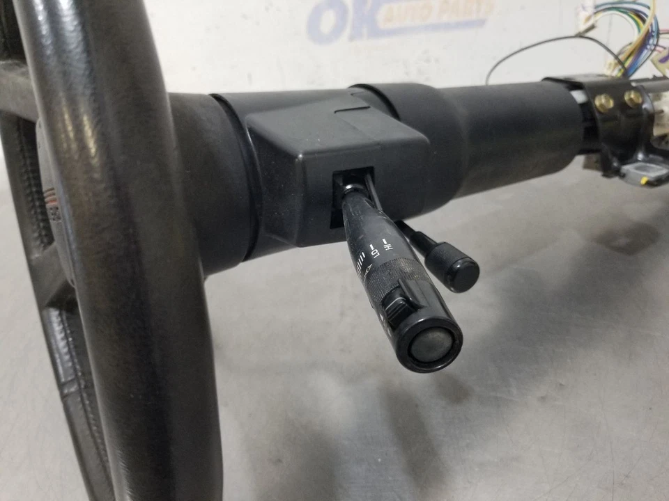 88 1988 CHEVROLET C1500 STEERING WHEEL AND COLUMN SHIFTER BLACK WITH KEY Foto 3 de 4