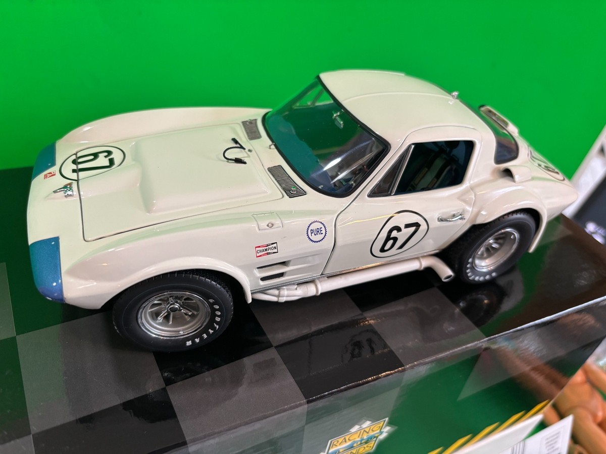 シボレーコルベット グランドスポーツ exoto Exoto 1/18 Racing Legends CORVETTE GRAND SPORT - #67 White - Roger