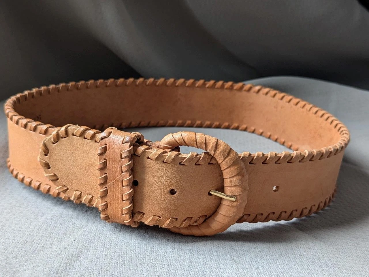 Ceinture cuir vintage CHRISTIAN DIOR 30 selle peau de vache LARGE marron naturel années 1980