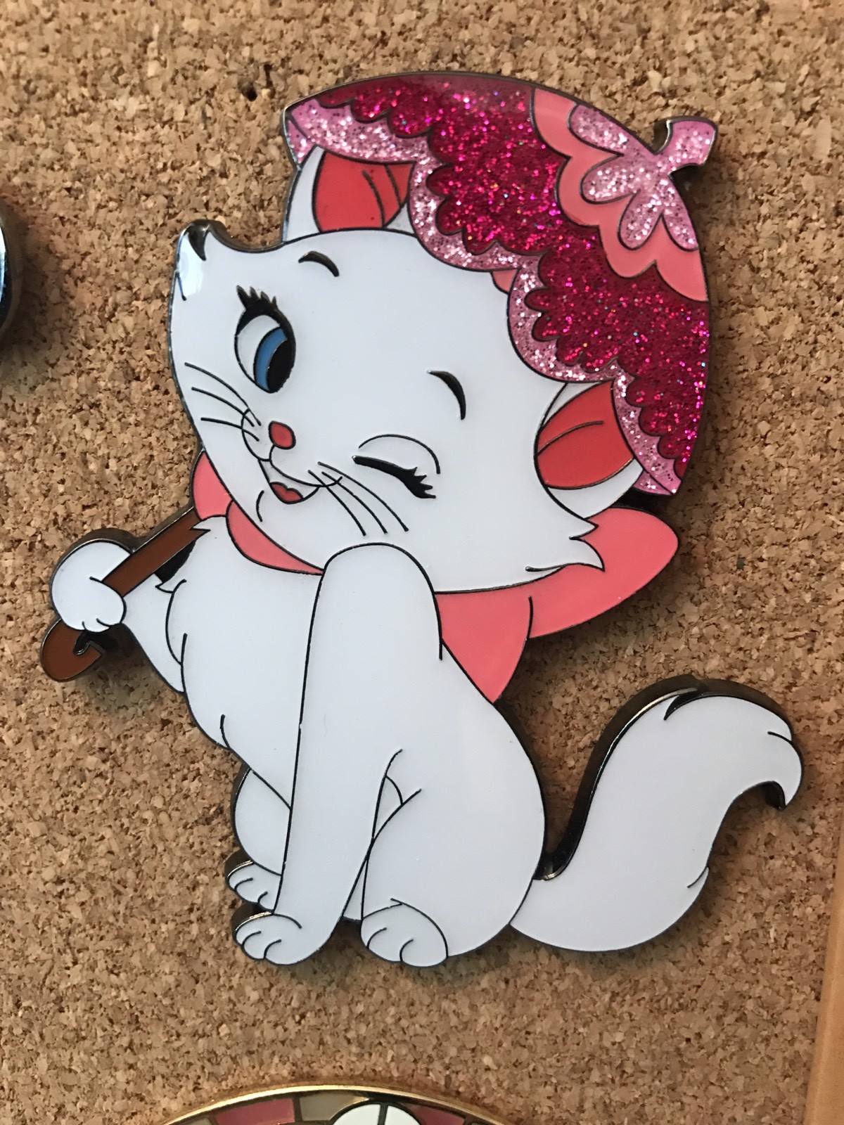 Disney Fantasy Pin**ARISTOCATS MARIE with Umbrella