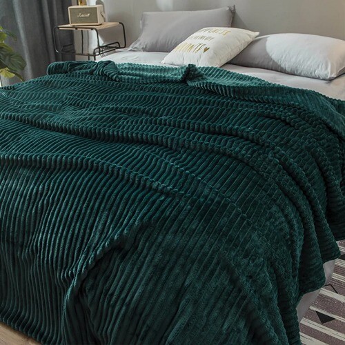 Green Fleece Flannel Throw Blanket Fuzzy Soft Soft Fleece Flannel Throw Blanket - Picture 3 of 16