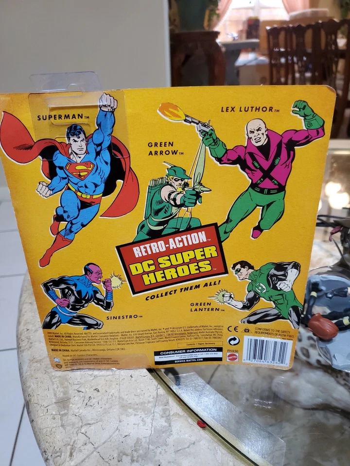 Figura de acción retro-Action Mego DC Super Heroes Blue Sinestro Foto 2 de 2