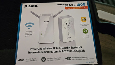 D-Link PowerLine Wireless AC1200 Gigabit Starter Kit DHP-W611AV - complete w/box