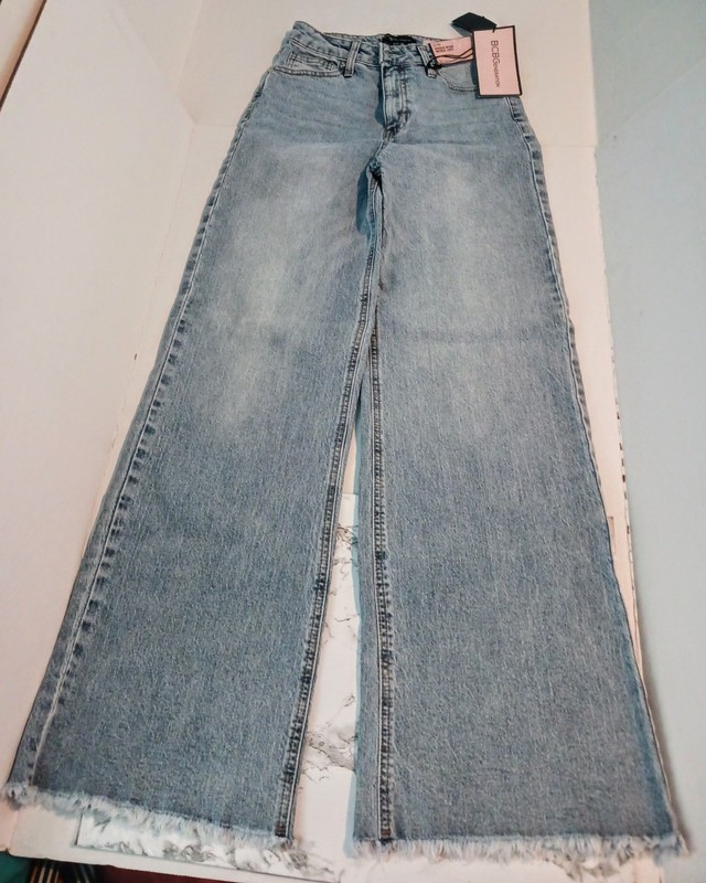BCBGeneration Women Blue Denim High Rise Wide-Leg 5 Pocket Jeans  Size 3/26