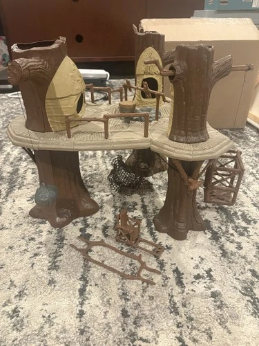 1983 STAR WARS Ewok Village Playset Kenner 100% Complete ROTJ Nice Condition