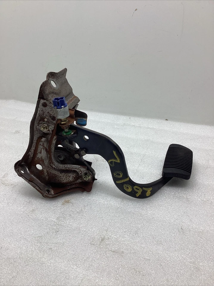 Toyota Tundra 2001-2006 pedal de freno de parada de estacionamiento OEM Foto 2 de 4