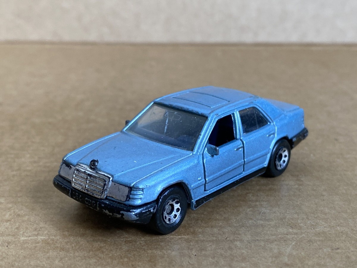 Matchbox Mercedes-Benz 300E, 1:61 Scale, Die Cast, Loose, 1986