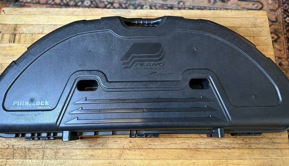 Bear compound bow right hand EUC eBay