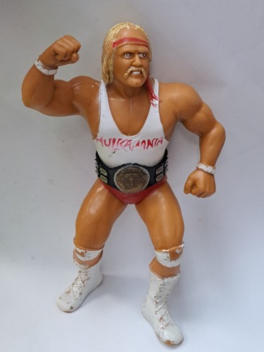 Hulk Hogan white shirt with BELT 1988 WWF LJN Tita...