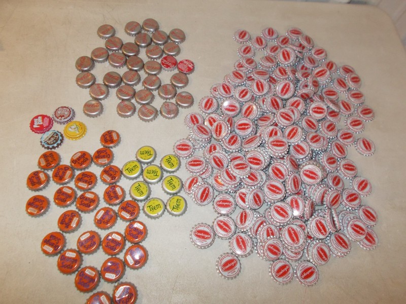 368 Soda pop bottle caps STRAWBERRYETTE COKE TEEM PATIO ORANGE SODA CRAFTS