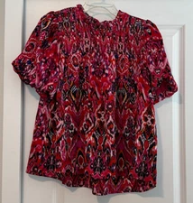 TCEC Paisley Pink Short Sleeve Blouse Size Medium Excellent Condition