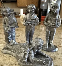 Michael Ricker Pewter (4) Figurines Christmas The Gift of Love MINT Condition