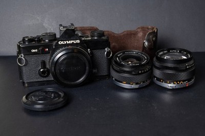 Olympus OM-2 Black With Zuiko MC Auto-s 50mm 1.4 G. Zuiko Auto-w 35mm 2.8 *READ*