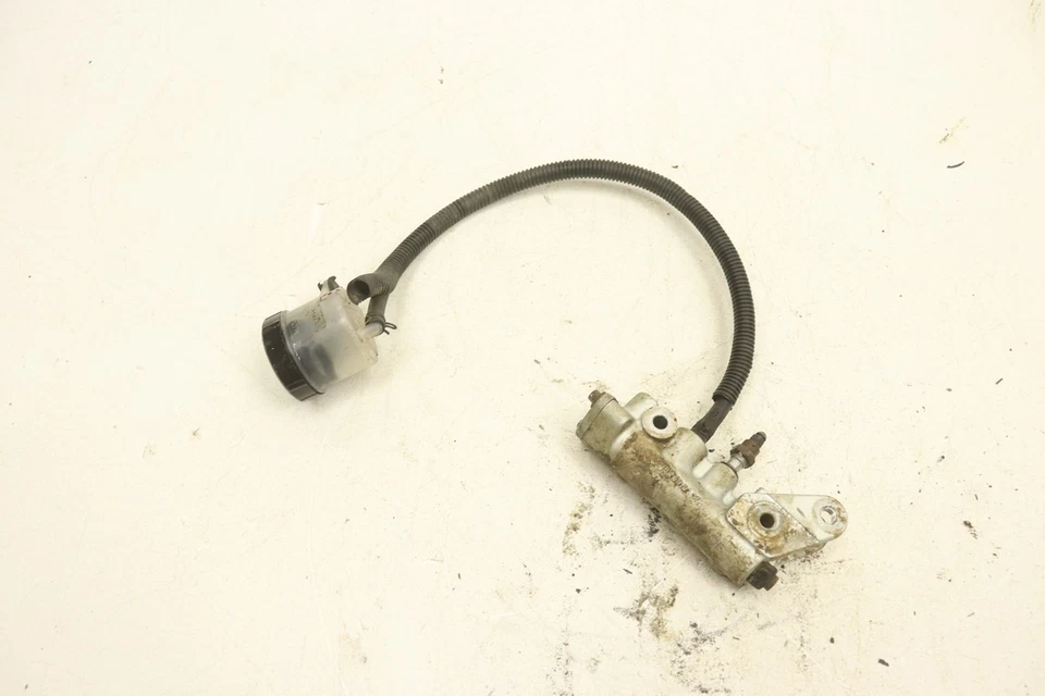 Pie de cilindro maestro de freno Can-Am Outlander L 570 DPS 16 705601273 51175 Foto 3 de 4