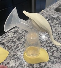 2 Two Medela Harmony 67186S Manual Breast Pump U sED Once 21 And 24 Flange