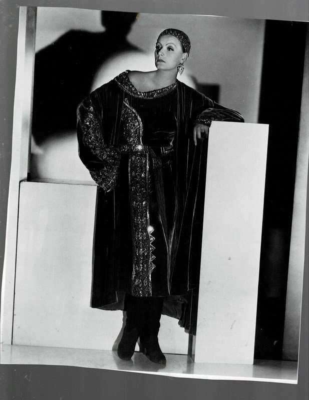 SUPER RARE!! 8X10 1930s ORIG MAGAZINE PHOTO GRETA GARBO-ON BOTH SIDES!!
